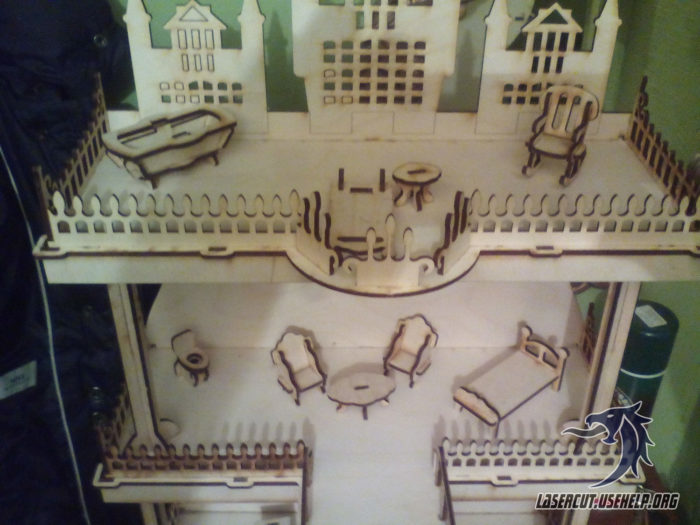 Макет Кукольный дом с 3 балконами из фанеры
